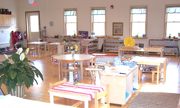 www.peacefulpathwaysmontessori.com