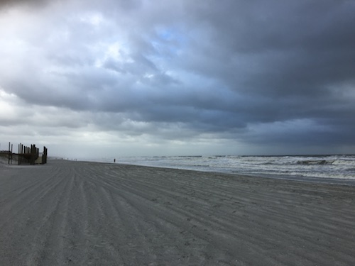 See the sublime beauty of severe weather the Wings, Worms, and Wonder way! Click to get your Wonder Wednesday activity recipe for tasty nature danger fun!