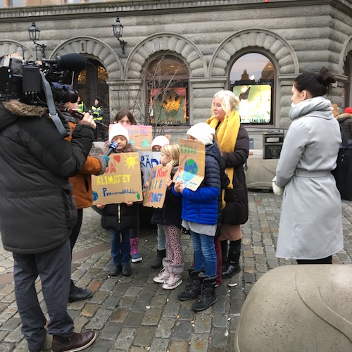 Swedish winter life, acting with grace, climate action, and a personal message from Greta! Click to discover them all in this Wings, Worms, and Wonder post!