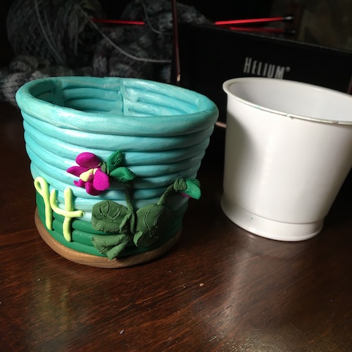 Grow a tiny quarantine garden this Wonder Wednesday 92 with pretty cup sleeves in 4 easy Wings, Worms, and Wonder steps!