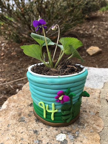 Grow a tiny quarantine garden this Wonder Wednesday 92 with pretty cup sleeves in 4 easy Wings, Worms, and Wonder steps!