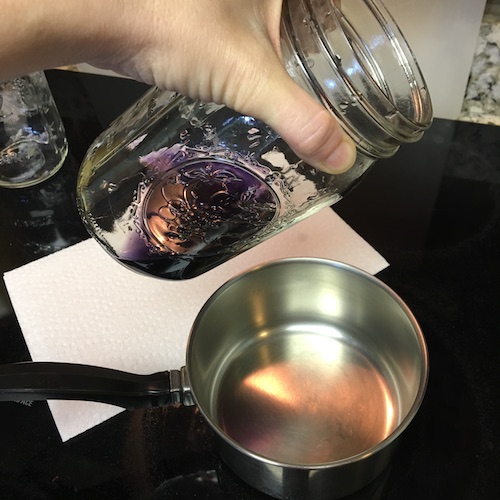 Make your own wild violet syrup in this week's Wonder Wednesday 94 activity! Click to get the Wings, Worms, and Wonder recipe!