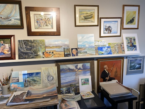 Join Wings, Worms, and Wonder on a studio visit! Artist's studios are like peeks into their minds. I am very happy to introduce you to octogenarian painter Gary Mahan. Click to join me in his studio!